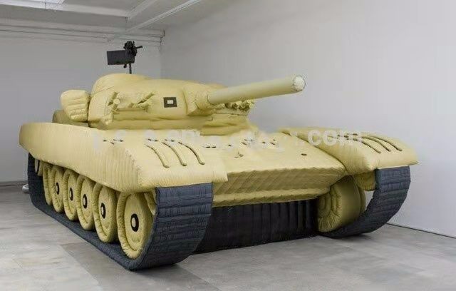 叠彩大型军用坦克车